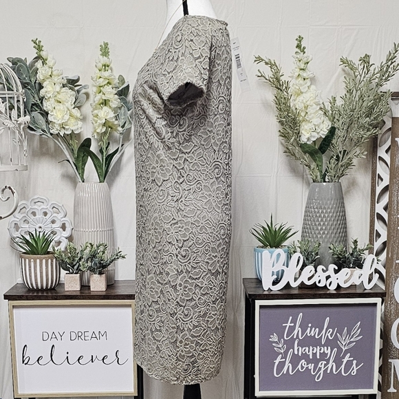 Tiana B. | Layered lace dress - NWT! - Picture 9 of 16